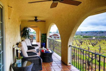 Working Vineyard Villa with Private Pool in Plymouth! - image 3