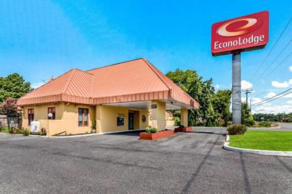 Econo Lodge Pocomoke City Hwy 13 - image 11