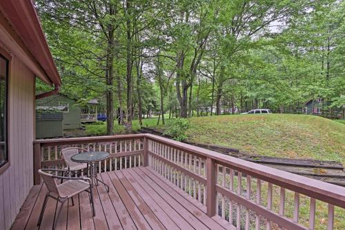 Rustic Pocono Lake Home with Deck Fire Pit by Skiing - image 5