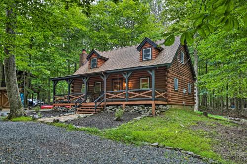 Pocono Log Cabin with Fireplace Fire Pits Amenities - image 5