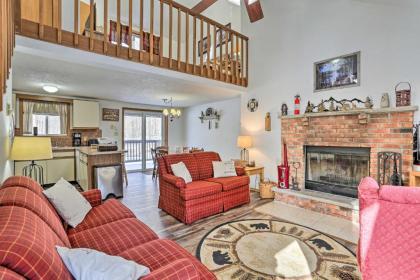 Cozy Getaway with Arrowhead Lake Community Amenities! - image 11