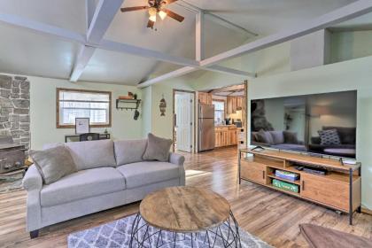 Stylish Mountain Retreat with Fire Pit and Amenities! - image 3