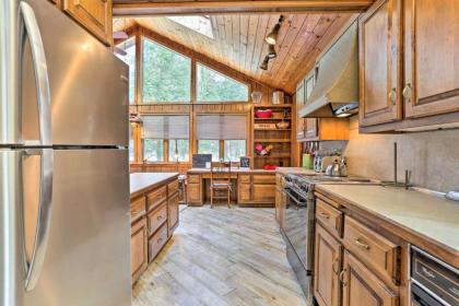 Secluded Lakefront Cabin with Deck Ski and Hike! - image 11