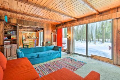 Secluded Lakefront Cabin with Deck Ski and Hike! - image 6