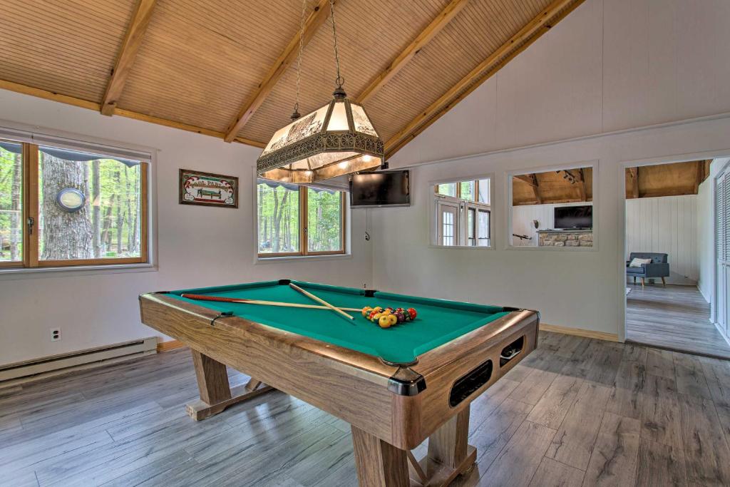 Pocono Paradise with Game Room Steps to Lake! - image 3