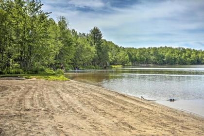 Quaint Lake Cottage with Pool and Beach Access! - image 7