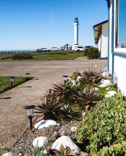 Point Arena Lighthouse - image 13