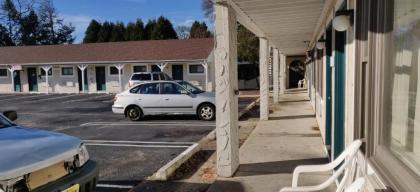 Point Pleasant Inn - image 9