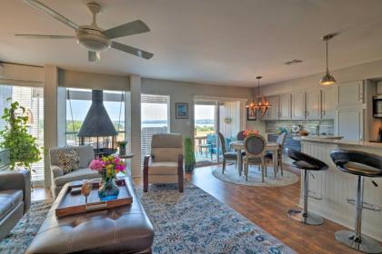 Waterfront Lake Travis Home with Pool Access! - image 10