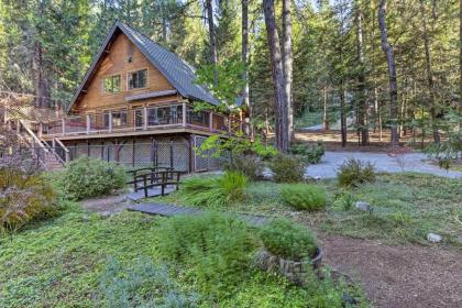 Amber Cabin with Hot Tub Near Top Vineyards! - image 10