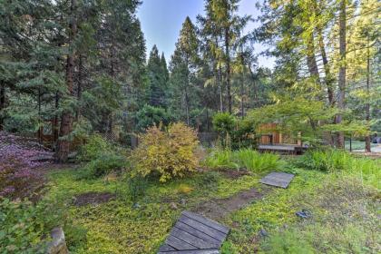 Amber Cabin with Hot Tub Near Top Vineyards! - image 11