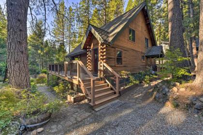 Amber Cabin with Hot Tub Near Top Vineyards! - image 8