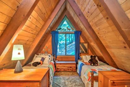 Charming A-Frame Cabin about 4 Mi to Jenkinson Lake! - image 13