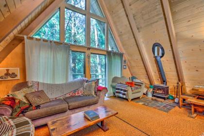 Charming A-Frame Cabin about 4 Mi to Jenkinson Lake! - image 2