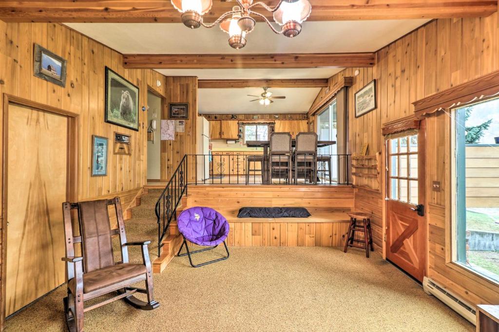 Flathead Lake Waterfront Cabin with Dock Kayaks - image 3