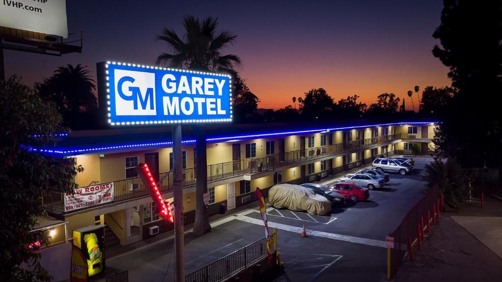 GAREY MOTEL - main image