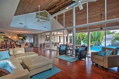 Large Pompano Home with Pool 1 Block to Private Beach - image 1