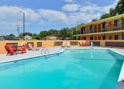 Americas Best Value Inn Ponca City - image 1