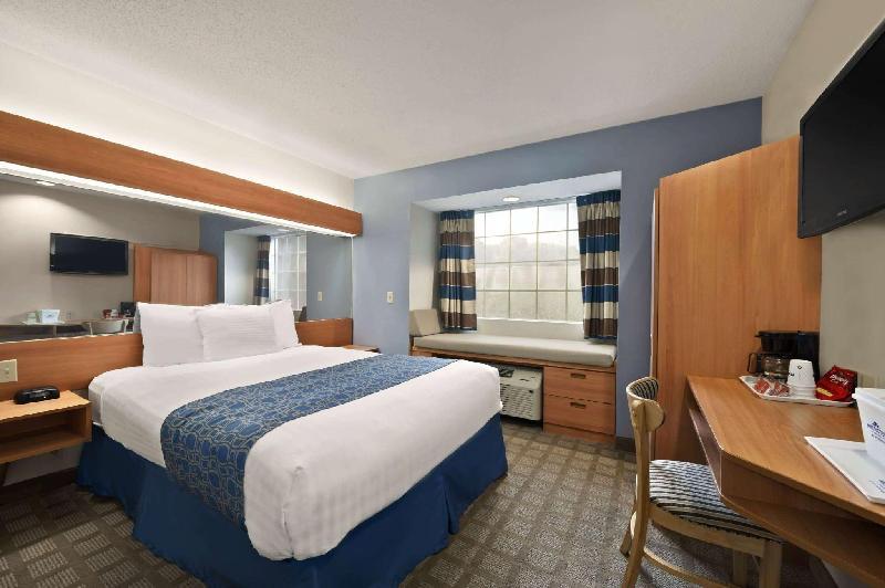 Microtel Inn & Suites By Wyndham Ponchatoula/Hammond - image 2