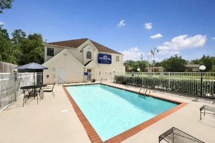 Microtel Inn & Suites By Wyndham Ponchatoula/Hammond - image 3