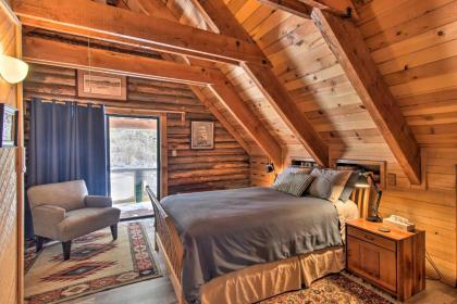 Dreamtime Cabin with Deck in Sequoia Natl Forest! - image 15