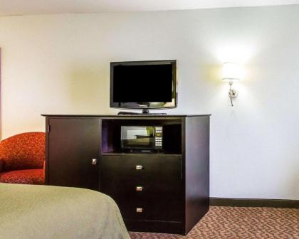 Quality Inn Pontiac - image 12