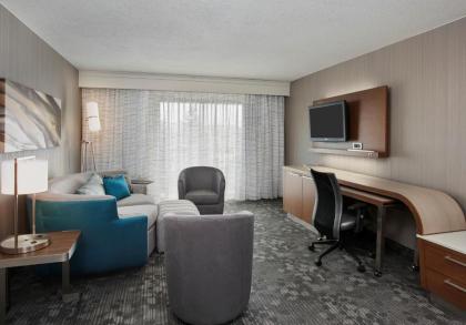 Courtyard by Marriott Detroit Pontiac/Auburn Hills - image 3