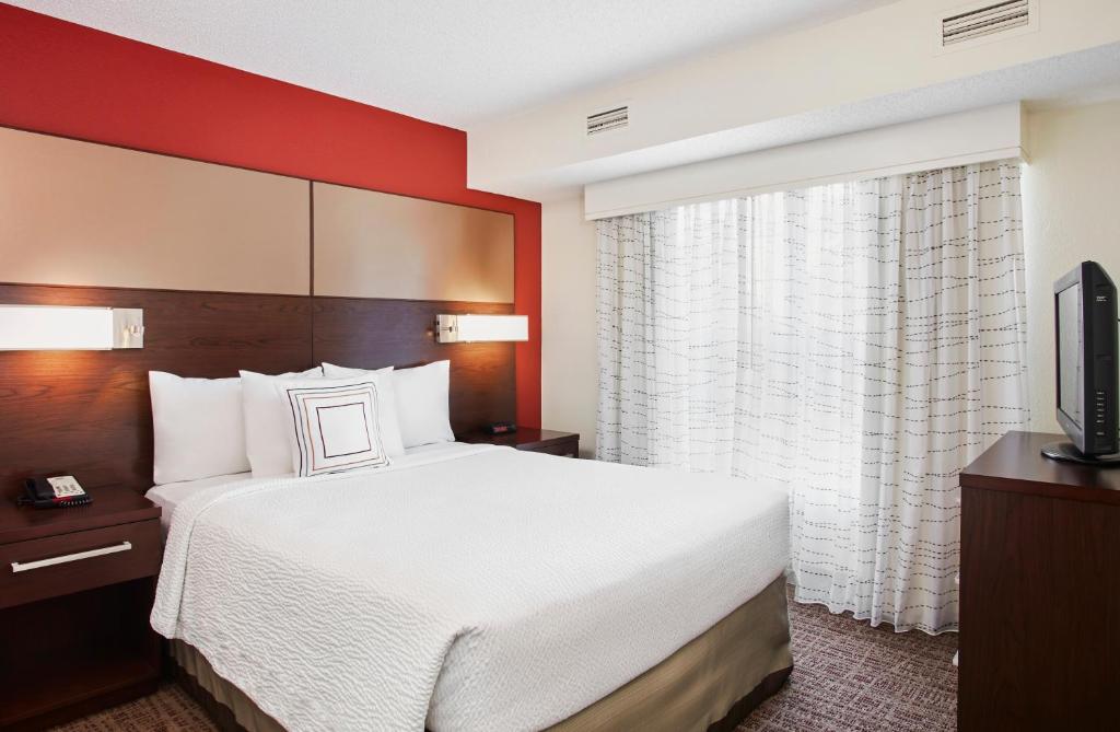 Residence Inn Detroit / Auburn Hills - image 3