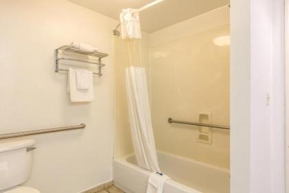 Motel 6-Pooler GA - Savannah Airport - image 2