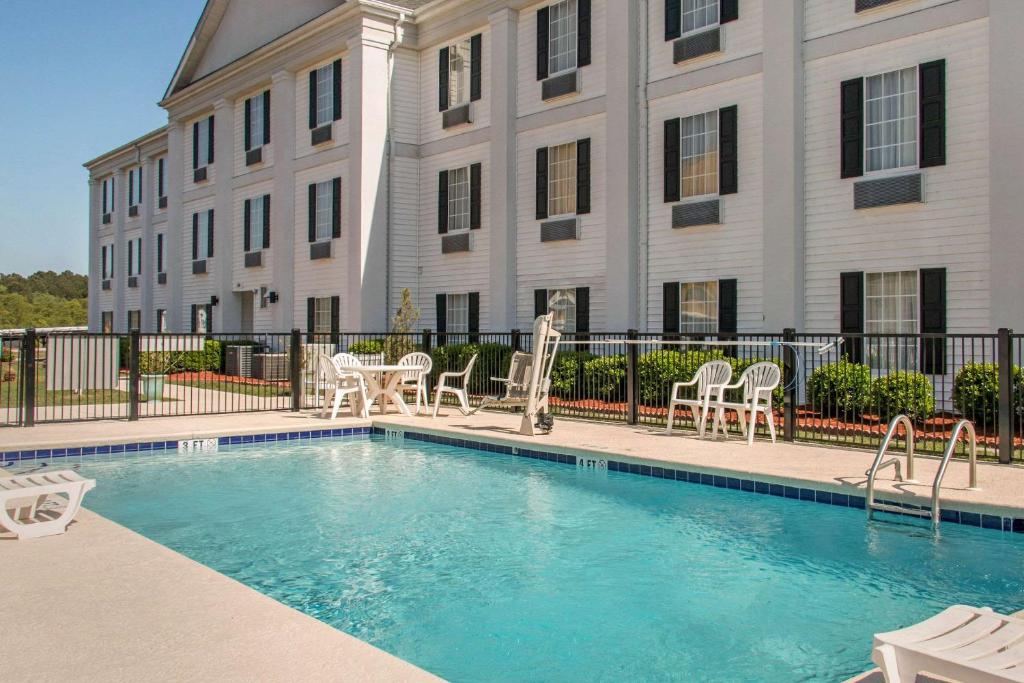 Quality Inn Pooler - Savannah I-95 - image 2