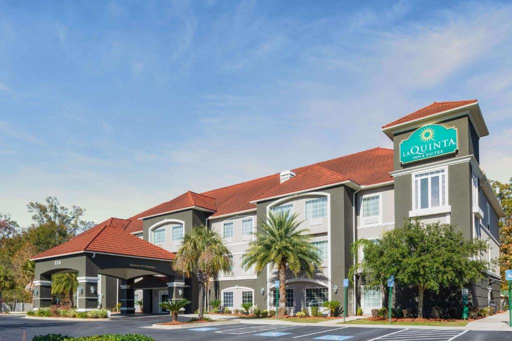 La Quinta by Wyndham Savannah Airport - Pooler - main image