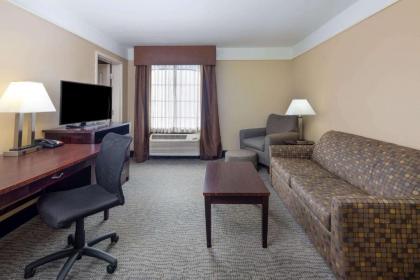 La Quinta by Wyndham Savannah Airport - Pooler - image 3