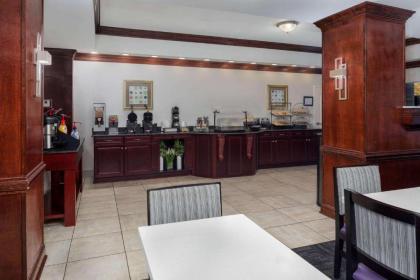 La Quinta by Wyndham Savannah Airport - Pooler - image 5