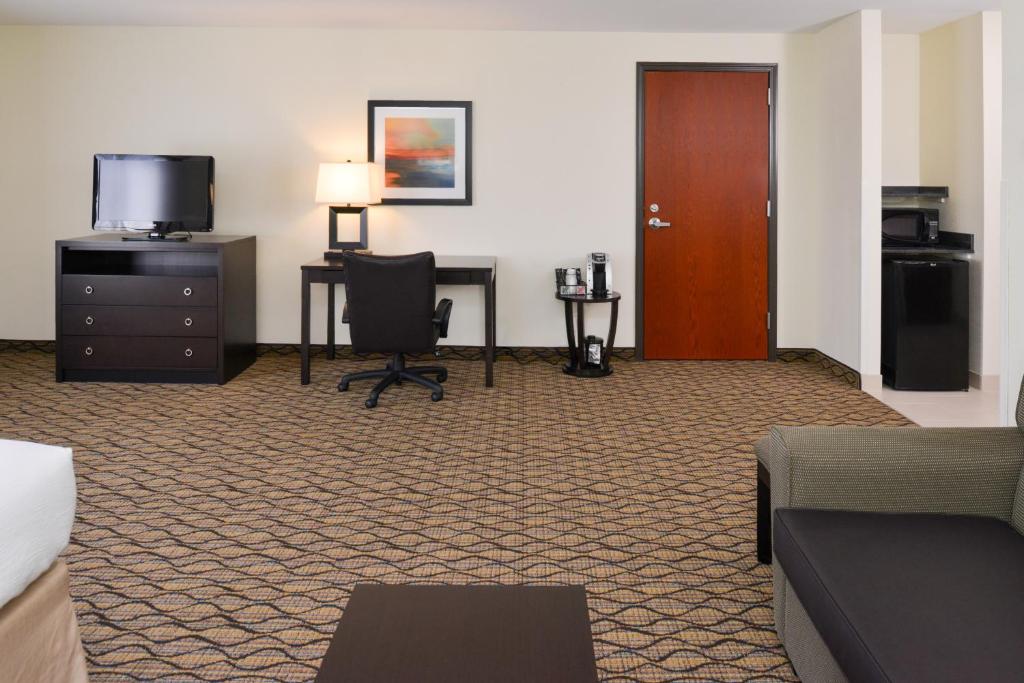 Holiday Inn Poplar Bluff an IHG Hotel - image 3