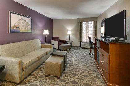 Drury Inn & Suites Poplar Bluff - image 11