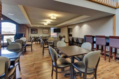 Drury Inn & Suites Poplar Bluff - image 8