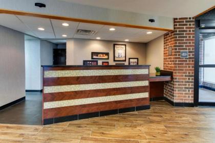 Drury Inn & Suites Poplar Bluff - image 9