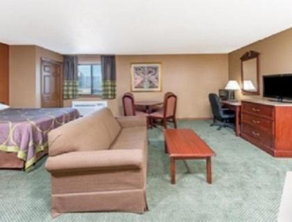 Super 8 by Wyndham Poplar Bluff Missouri - image 15