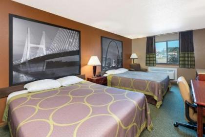 Super 8 by Wyndham Poplar Bluff Missouri - image 3