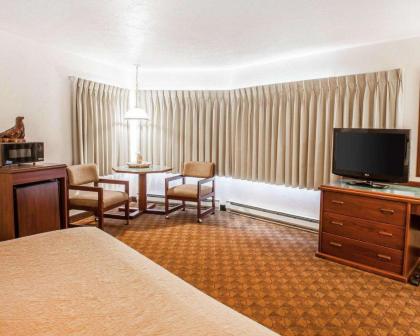 Quality Inn Uptown - image 11