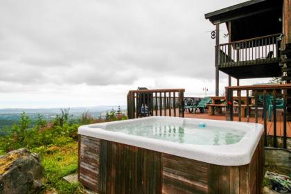 Port Angeles Blue Mountain Lodge with Bunkhouse - image 1