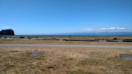 Crescent Beach and RV Park - image 2