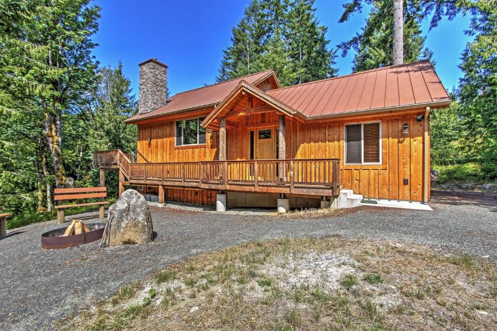 Right Arm Ranch Family Cabin in Port Angeles! - main image