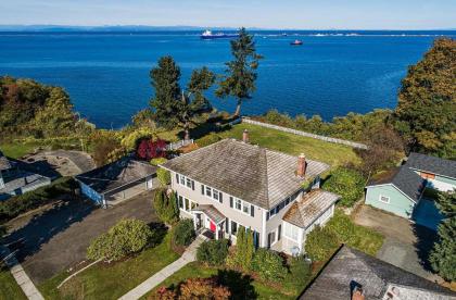 Port Angeles Colonial Home with Waterfront Views! - image 11