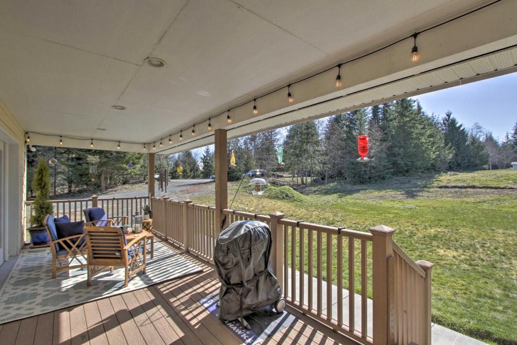 Port Angeles Hideaway with Hot Tub and Game Room! - image 2