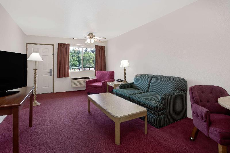 Olympic Inn & Suites Port Angeles - image 5