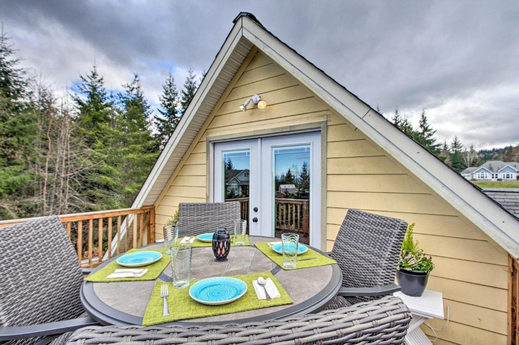 Charming Port Angeles Studio with Deck and Views! - main image