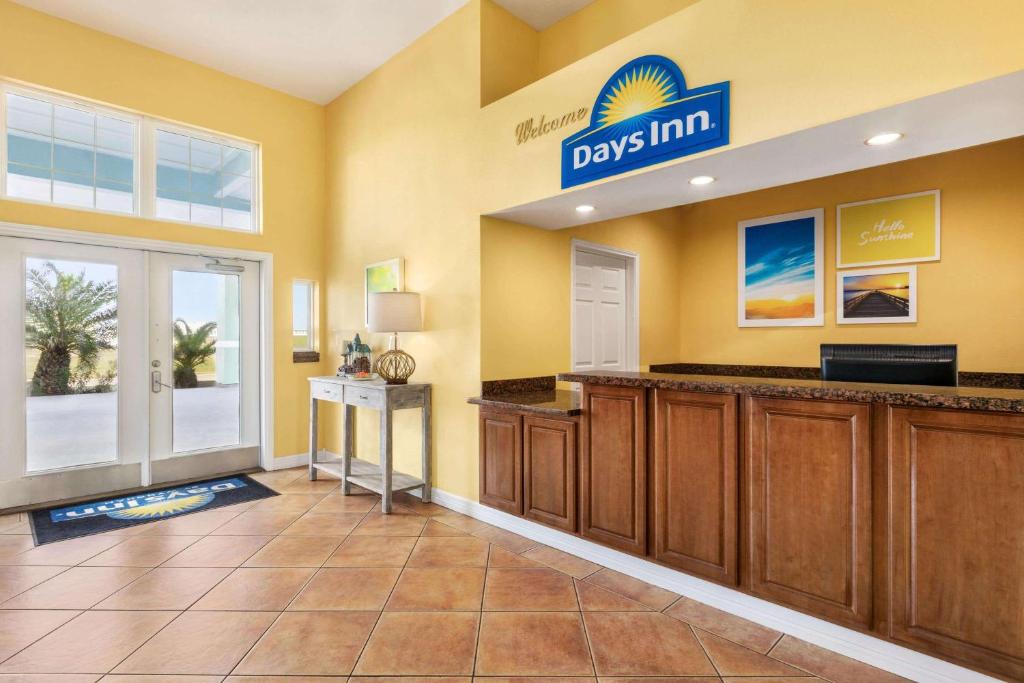 Days Inn by Wyndham Port Aransas TX - main image