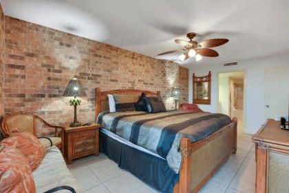 Beachfront Port Aransas Condo with Pool Access! - image 5