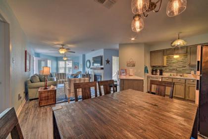 Pet-Friendly Condo with Deck Snowbirds Welcome - image 10